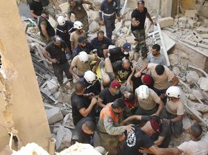 Evakuasi Korban Ledakan Lebanon Terus Dilakukan Evakuasi Korban Ledakan Lebanon Terus Dilakukan