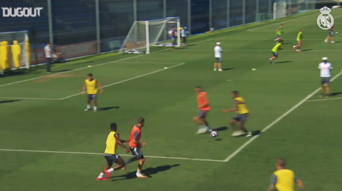 Video latihan Real madrid jelang menghadapi Manchester City di leg kedua babak 16 besar Liga Champions. (Foto: Dok. Dugout)