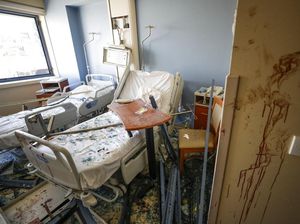 Rumah Sakit di Beirut Porak Poranda Usai Diguncang Ledakan Besar Rumah Sakit di Beirut Porak Poranda Usai Diguncang Ledakan Besar