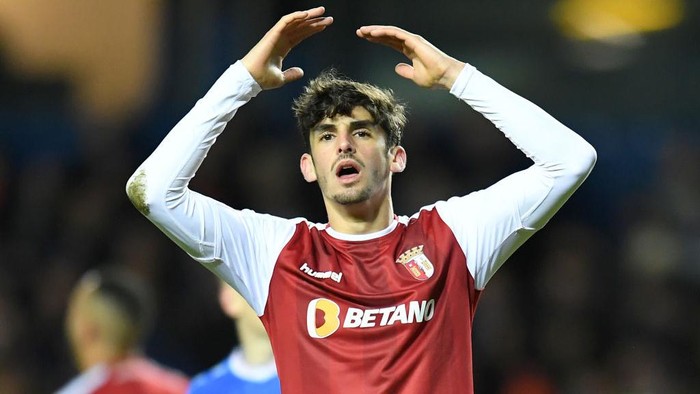 GLASGOW, SCOTLAND - FEBRUARY 20: Trincao of Braga reacts as he goes close to scoring during the UEFA Europa League round of 32 first leg match between Rangers FC and Sporting Braga at Ibrox Stadium on February 20, 2020 in Glasgow, United Kingdom. (Photo by Mark Runnacles/Getty Images)