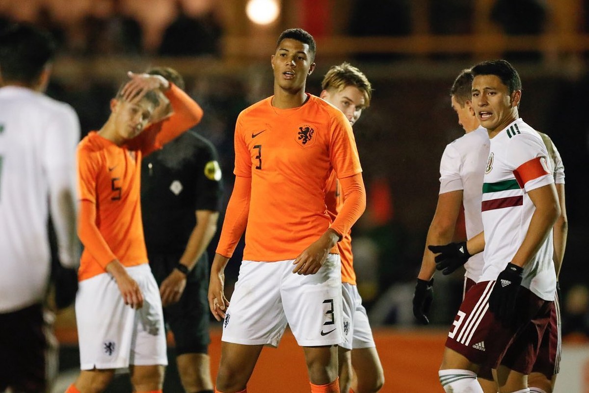 Chelsea Incar The Next Virgil van Dijk, Siapa dia? (Instagram/mbuyamba.x)