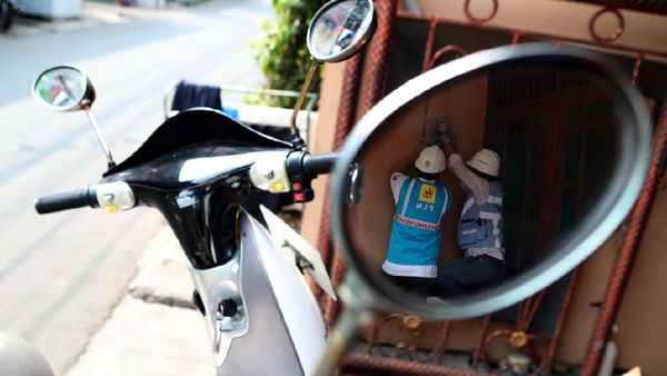 Antusias Warga Tambah Daya Listrik Jelang HUT Kemerdekaan RI