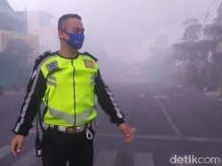 Nyaris 20 Jam, Kebakaran 3 Toko di Rembang Belum Bisa Dipadamkan