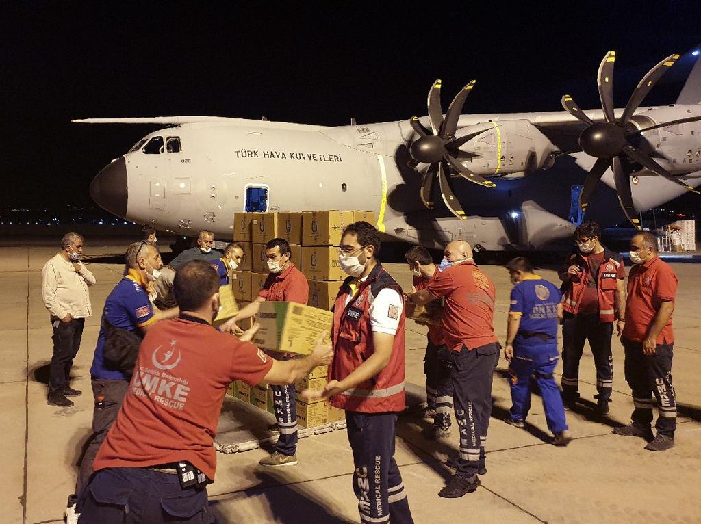 Ledakan di Lebanon, Turki Kirim Pasokan Medis dan Alat Deteksi Orang Hilang Ledakan di Lebanon, Turki Kirim Pasokan Medis dan Alat Deteksi Orang Hilang
