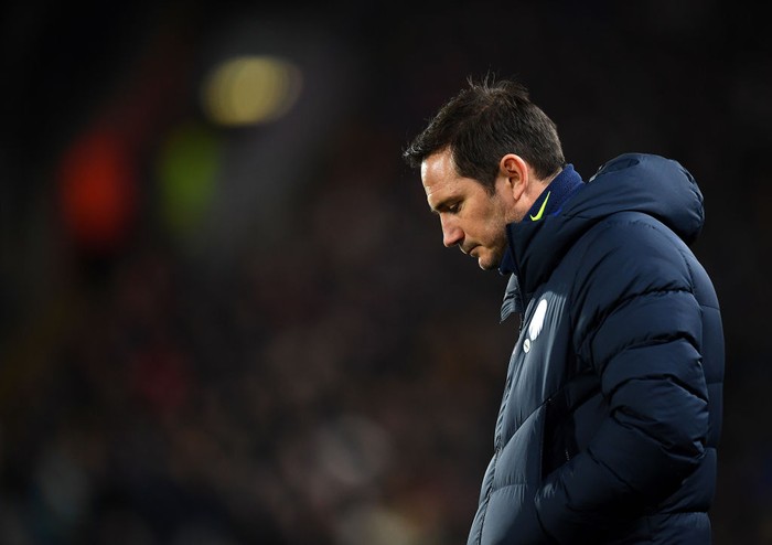 HULL, ENGLAND - JANUARY 25: Frank Lampard, Manager of Chelsea looks on during the FA Cup Fourth Round match between Hull City and Chelsea at KCOM Stadium on January 25, 2020 in Hull, England. (Photo by Clive Mason/Getty Images)
