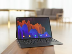 Samsung Klaim Layar Galaxy Tab S7 Ciamik Meski Tak AMOLED