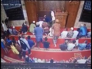 Pingsan Saat Pimpin Salat, Imam Masjid Raya Muaralabuh Sumbar Wafat di RS