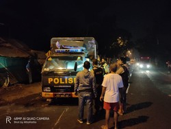 Polisi Selidiki Penyebab MPV Oleng Tabrak Iring-iringan 5 Kendaraan Polres Jember