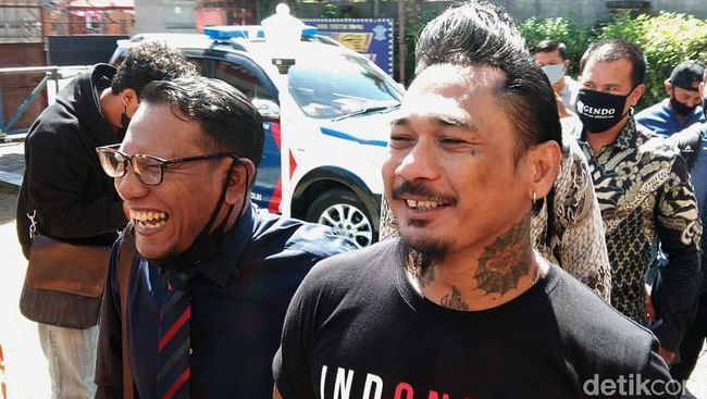 Jerinx Dilaporkan De Karank, Polisi: Pelapor Keberatan Dibilang Bego Jerinx Dilaporkan De Karank, Polisi: Pelapor Keberatan Dibilang Bego