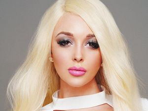 Wanita Ini Hidup Ngontrak Demi Bisa Penuhi Perawatan Kecantikan Rp 300 Juta Wanita Ini Hidup Ngontrak Demi Bisa Penuhi Perawatan Kecantikan Rp 300 Juta