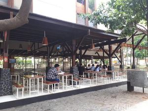 5 Kantin Fakultas UI yang Menanti Kamu Kalau Lolos SIMAK UI 5 Kantin Fakultas UI yang Menanti Kamu Kalau Lolos SIMAK UI