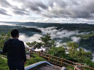 Pemandangan Magis Negeri di Atas Awan Yogyakarta