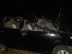 Ngantuk Saat Hendak Jenguk Istri, Mobil Pegawai Lapas di Gowa Masuk Jurang