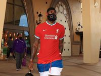 lebron james liverpool jersey