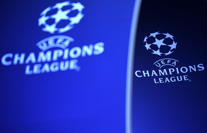Liga Champions BARCELONA, SPAIN - OCTOBER 24: The Champions League logo is seen prior to the Group B match of the UEFA Champions League between FC Barcelona and FC Internazionale at Camp Nou on October 24, 2018 in Barcelona, Spain. (Photo by David Ramos/Getty Images)