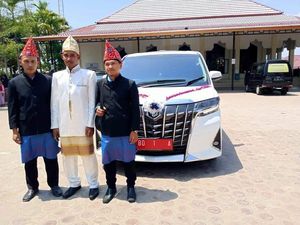 Sebelum Semarang, Walkot Bengkulu Pelopori Alphard-nya untuk Pengantin Sebelum Semarang, Walkot Bengkulu Pelopori Alphard-nya untuk Pengantin