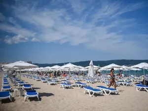 Tanpa Turis, Pantai di Bulgaria Kosong-melompong Tanpa Turis, Pantai di Bulgaria Kosong-melompong
