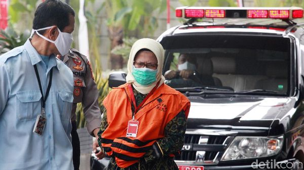 Pemeriksaan Lanjutan Desi Arryani di KPK Pemeriksaan Lanjutan Desi Arryani di KPK