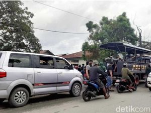 8 Orang di Palu Sulteng Diamankan Saat Penggerebekan Narkoba 8 Orang di Palu Sulteng Diamankan Saat Penggerebekan Narkoba