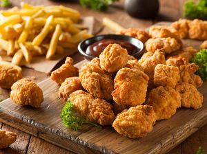 Menu Harian Ramadan ke-22: Lontong Isi dan Ayam Popcorn yang Renyah untuk Buka Puasa