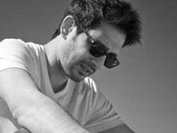 Aktor India Sameer Sharma Bunuh Diri