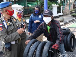 Hari Pertama Denda Masker di Bandung, Warga yang Melanggar Masih Bebas