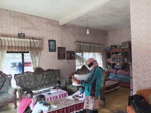 Susah Sinyal Internet, Guru SDN Gunungsari 4 Kota Batu Terapkan KBM Visit Susah Sinyal Internet, Guru SDN Gunungsari 4 Kota Batu Terapkan KBM Visit