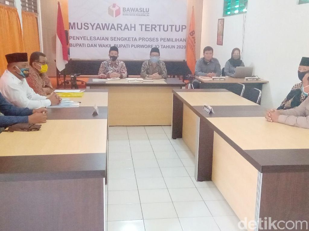 Gugatan Bapaslon Independen vs KPU Purworejo Mulai Disidangkan Gugatan Bapaslon Independen vs KPU Purworejo Mulai Disidangkan