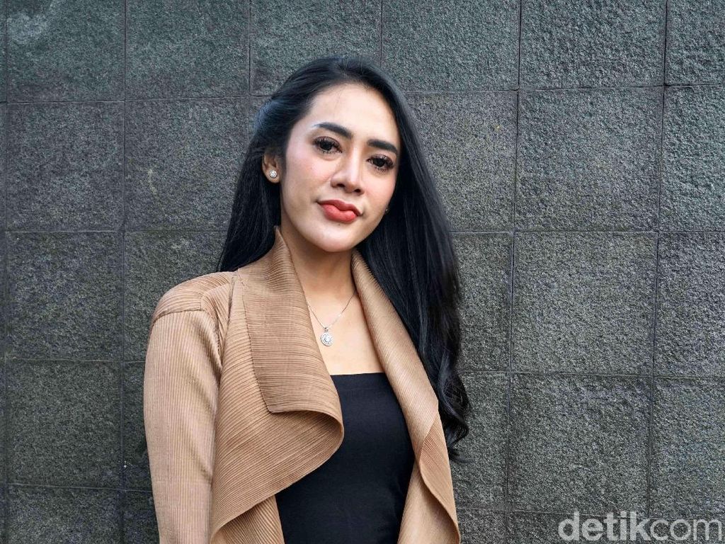 Pengakuan Vernita Sedang Haid Vs Keterangan Muncikari soal Kondom Khusus Pengakuan Vernita Sedang Haid Vs Keterangan Muncikari soal Kondom Khusus