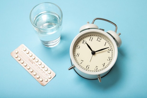 Jika kamu tertarik untuk mencoba pil KB untuk menjadi opsi perawatan kulit, jangan lupa bahwa obat-obatan tersebut berdampak langsung pada pencegahan kehamilan.