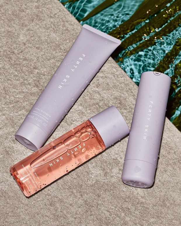 Rihanna meluncurkan lini skincare bernama Fenty Skin setelah sukses dengan lini makeup Fenty Makeup.