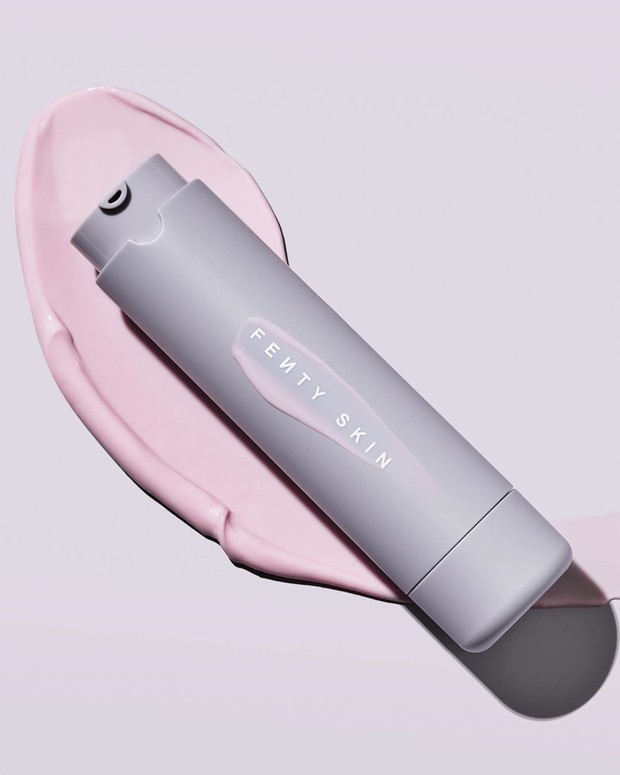 Hyaluronic acid bermanfaat melembapkan kulit, menjaga elastisitas kulit, juga melawan penuaan dini.