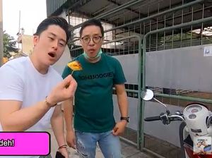 Begini Nih Reaksi Orang Korea Saat Cicip Tahu Bulat dan Rujak Buah Begini Nih Reaksi Orang Korea Saat Cicip Tahu Bulat dan Rujak Buah