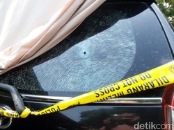Mobil Hitam Diberondong Peluru Polisi Disewa Perampok untuk Piknik