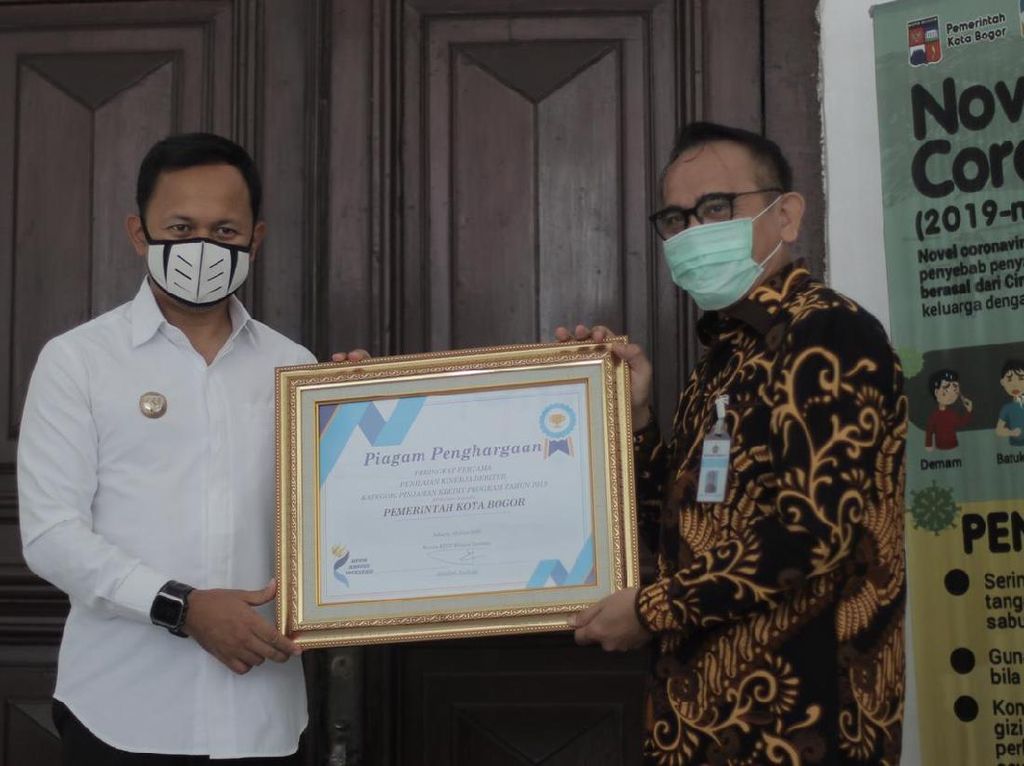 Pemkot Bogor Raih Penghargaan Kinerja Debitur Terbaik 2019
