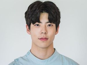 Mengenal Choi Woo Sung, Perawat RSJ Ganteng di Its Okay To Not Be Okay Mengenal Choi Woo Sung, Perawat RSJ Ganteng di Its Okay To Not Be Okay