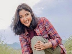 Hobi Traveling, Claresta Taufan Tak Khawatir Kulit Gelap dan Lecet