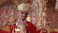 10 Foto Nelayan Minang yang Menikahi Bule Prancis, Hidupnya Berubah Drastis