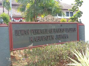 5 Anggota dan Staf Positif COVID-19, Gedung DPRD Jepara Lockdown 5 Anggota dan Staf Positif COVID-19, Gedung DPRD Jepara Lockdown