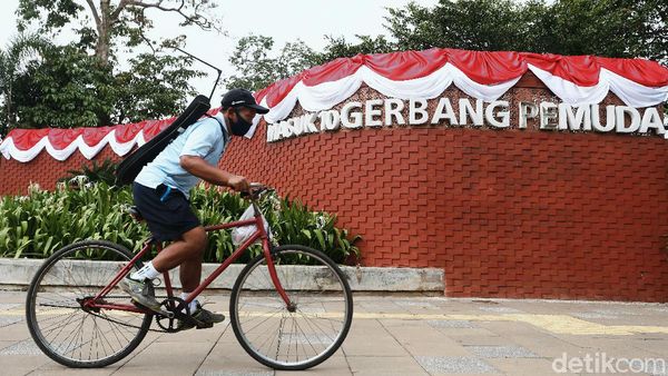 Merah Putih Hiasi Kawasan GBK Sambut Hari Kemerdekaan