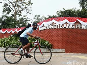 Merah Putih Hiasi Kawasan GBK Sambut Hari Kemerdekaan