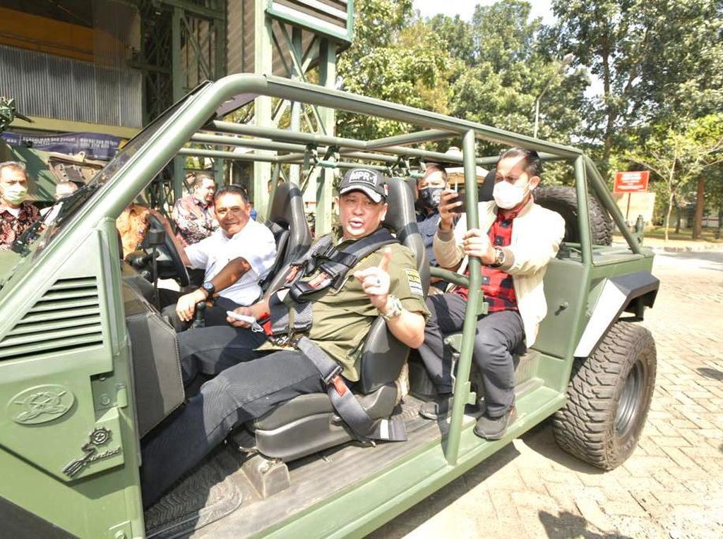 Jajal Rantis Maung, Bamsoet Imbau Industri Pertahanan Diperkuat Jajal Rantis Maung, Bamsoet Imbau Industri Pertahanan Diperkuat