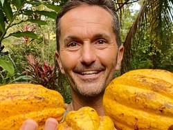 Kisah Sukses Gelandangan yang Jadi Miliuner Karena Jualan Jus