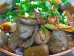 Tumis Batu Kerikil Bikin Ngiler dan Kisah Penjual Bakso Makan Dagangan Sendiri