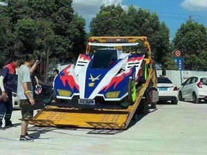 Lucu Gak Sih, Ketika Mainan Masa Kecil Tamiya Bisa Disetir dari Dalam