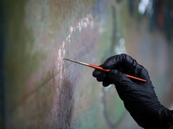 Cerita Konservator Italia Restorasi Mahakarya Lee Man Fong