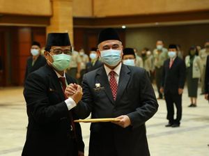 Lantik Pejabat Baru, Mentan: Jabatan adalah Daki yang Melekat Lantik Pejabat Baru, Mentan: Jabatan adalah Daki yang Melekat