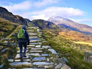 Wisata ke Gunung Tertinggi di Wales Tak Lagi Gratis Bagi Pendaki