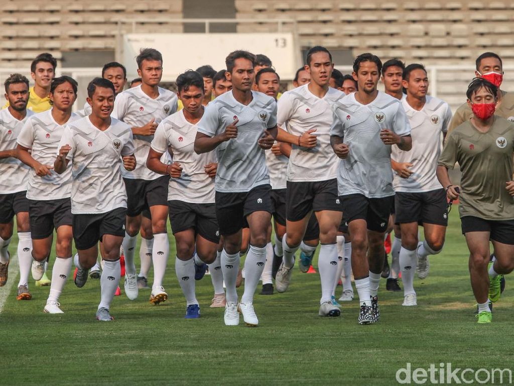 Belasan Pemain Timnas Indonesia Absen Latihan, Ini Kata Shin Tae-yong Belasan Pemain Timnas Indonesia Absen Latihan, Ini Kata Shin Tae-yong