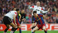 Rooney pada akhirnya condong ke arah kubu Catalan karena memikirkan kans main bareng Lionel Messi, Andres Iniesta, Xavi, dan Sergio Busquets. Selama beberapa hari, potensi ke Real amat besar, tapi Barcelona-lah yang paling banyak aku pikirkan. Foto: (Getty Images/Laurence Griffiths)